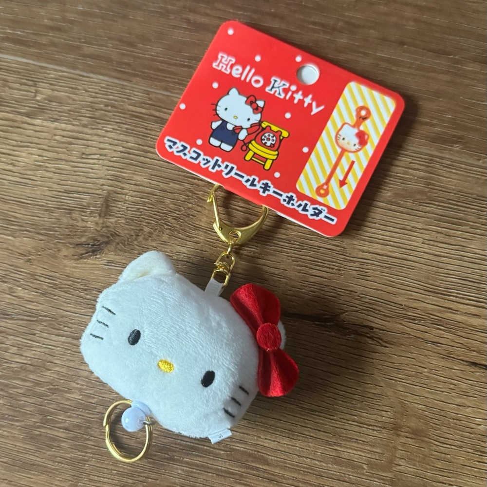 HELLO KITTY-Imported (NWT) Plush Stretch Keychain